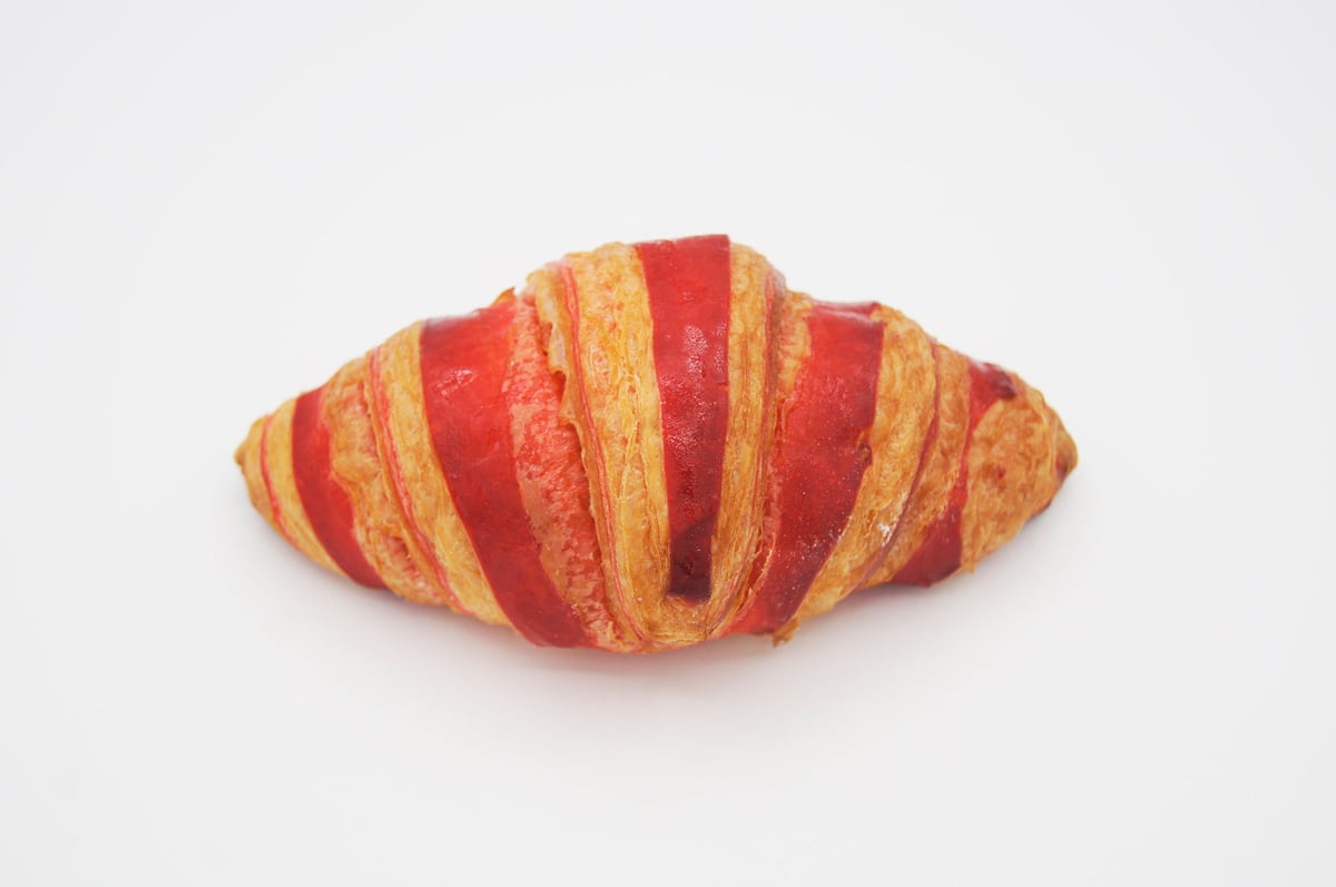 Croissant Rouge (1 piece) ¥480 (tax included)