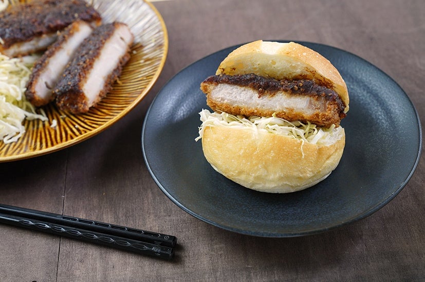 Miso Katsu Burger (1 piece) ¥497 (tax included)