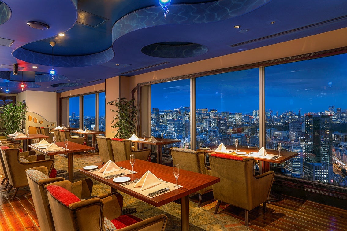Sky Lounge & Dining 'Artist Cafe' Interior