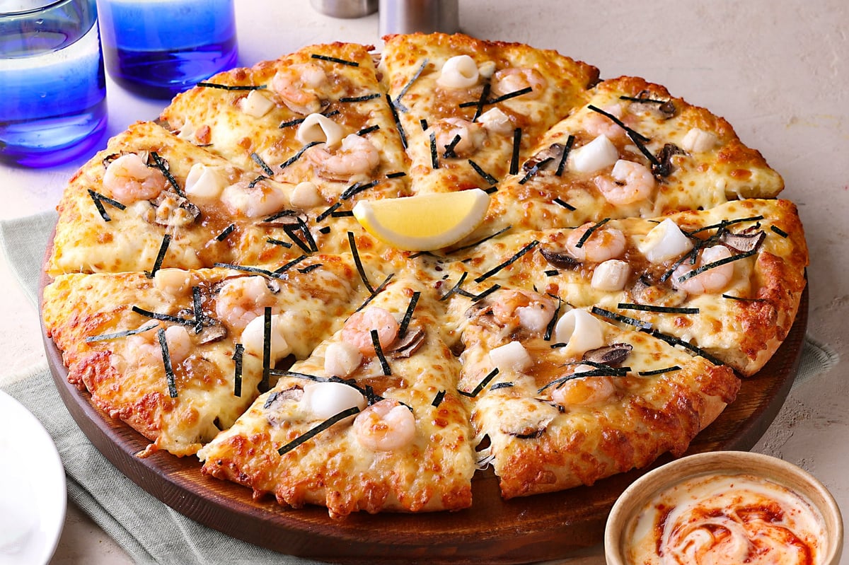 PIZZA-LA and YouTuber Kimagure Cook Launch Second Cheese-Lover’s Pizza Collaboration in Japan