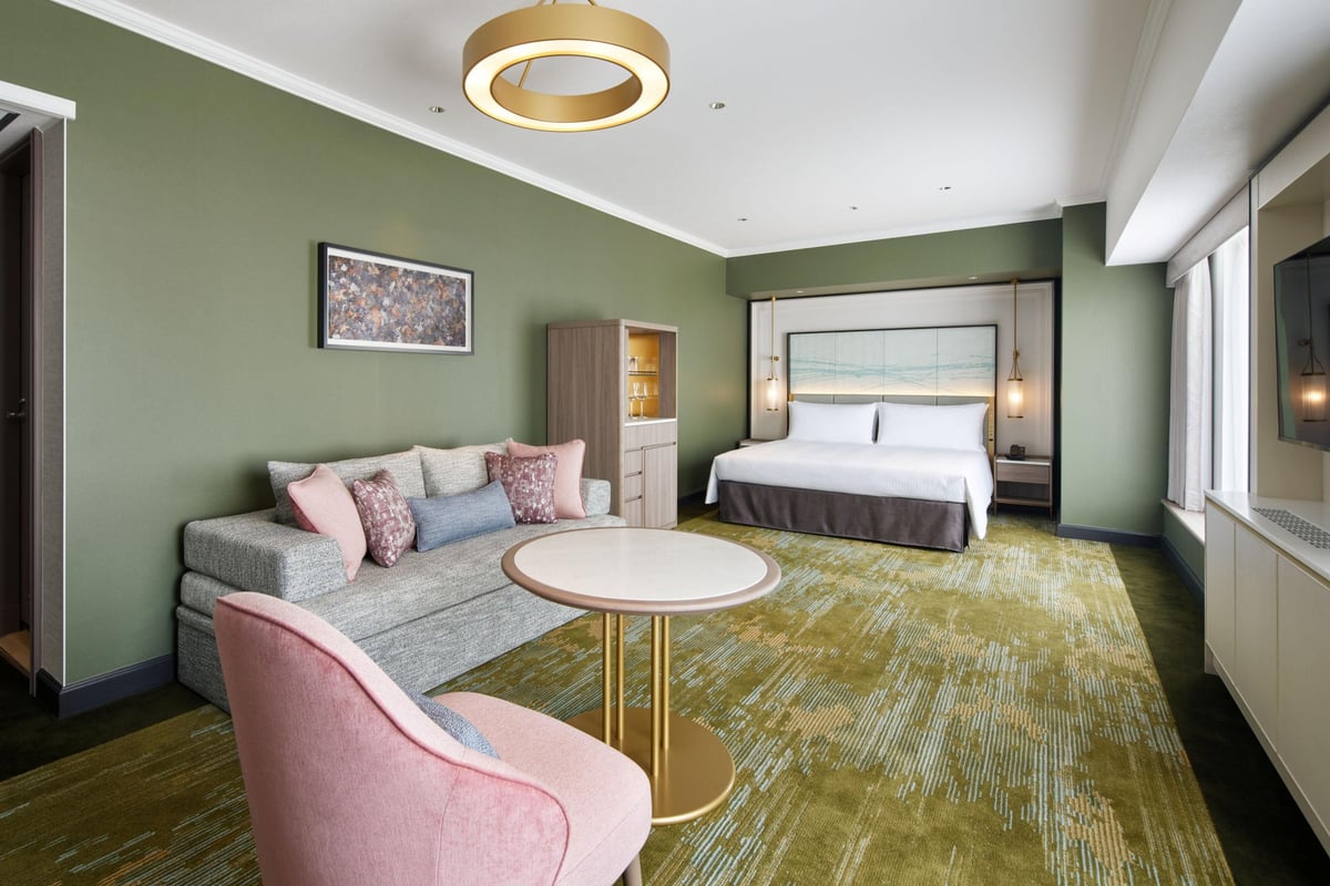 A space that blends traditional beauty with the flow of water.