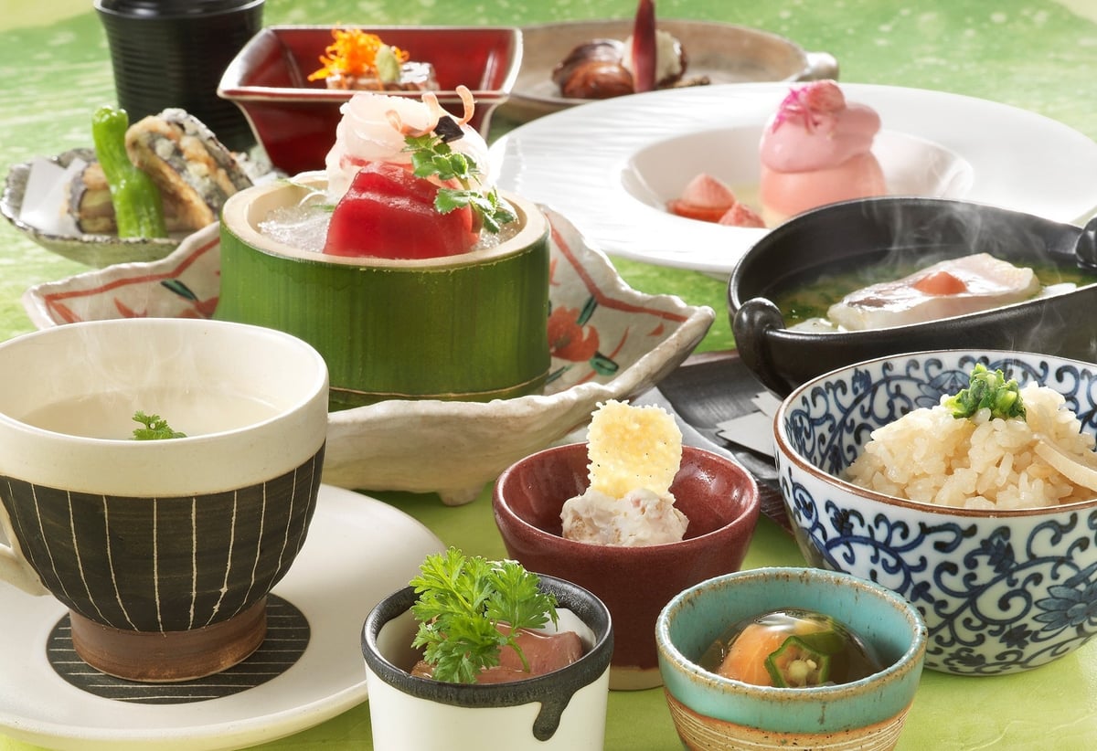 Enjoy yakiniku with your family.
