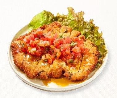 Hearty pork cutlet — ¥1,180 (tax included)