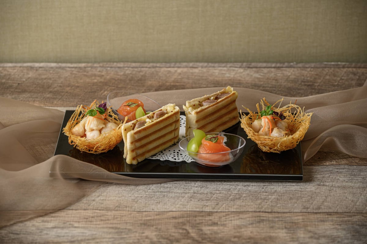 The Royal Park Hotel Iconic Osaka Midosuji Offers Free Welcome Drink with Shine Muscat Afternoon Tea