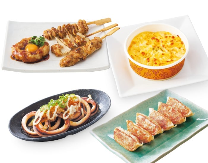 Left top: Grilled chicken skewers (tare), Top right: Macaroni cheese gratin, Bottom right: Grilled gyoza (6 pieces), Bottom left: Squid with grated radish and mayonnaise