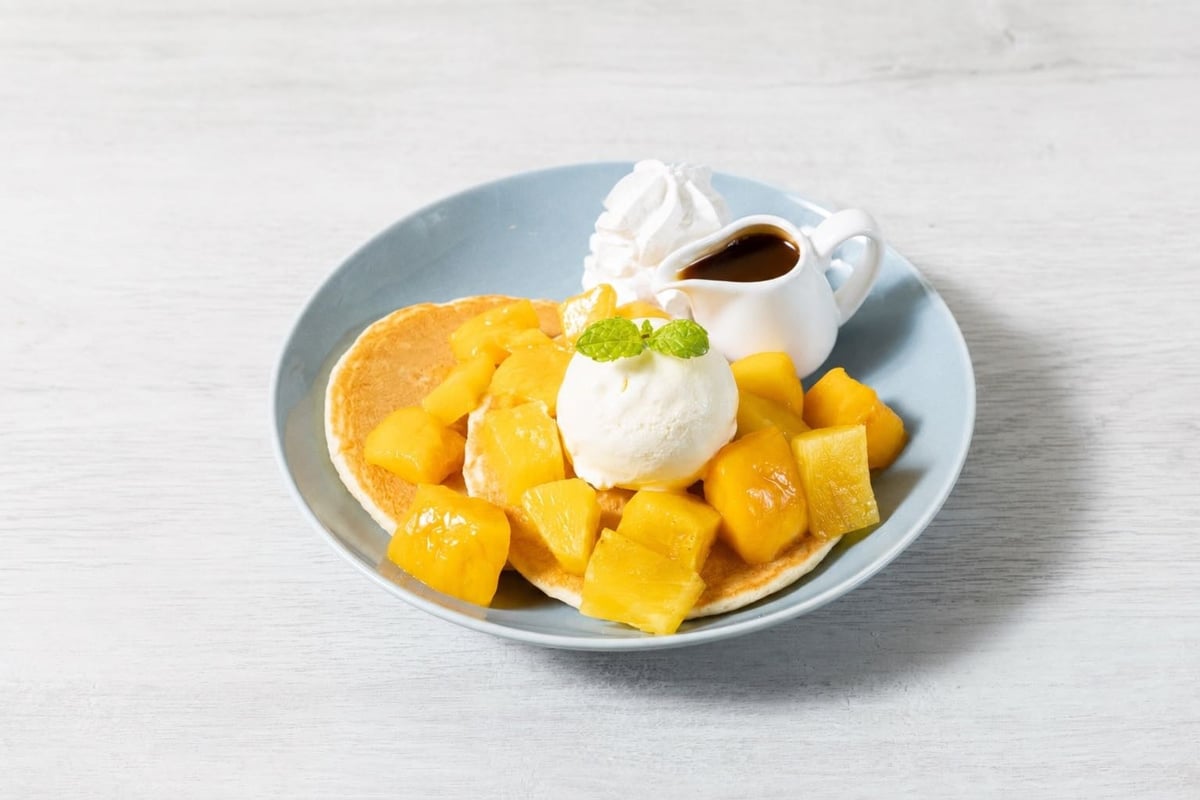 Tropical Fruit Pancake