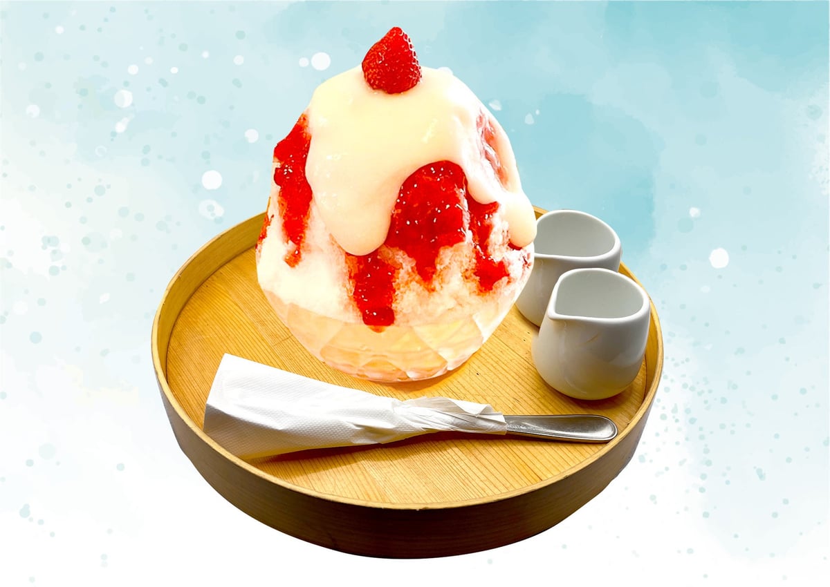 Yawa Mochi Strawberry Daifuku with Green Tea — ¥2,200 (tax included)
