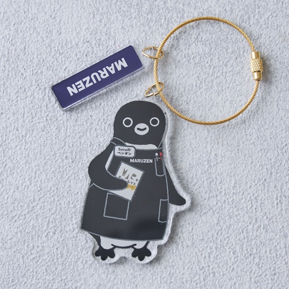 (excluding the ring part) approximately 8×5cm Suica Penguin A4 clear file (each ¥440)