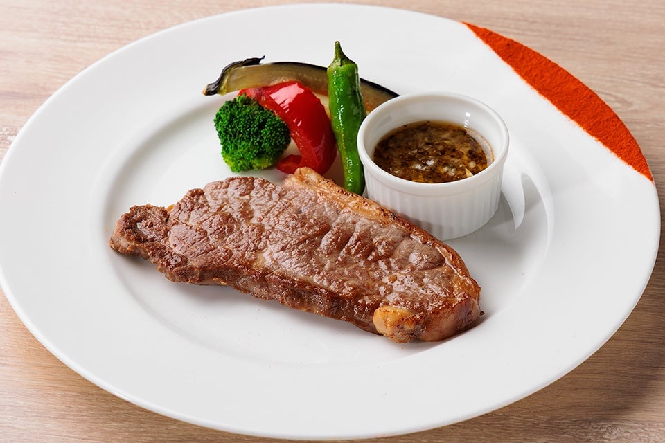 Summer Lunch Course with All-You-Can-Eat Sirloin and Seafood at Kobe Sannomiya Tokyu REI Hotel From August 1
