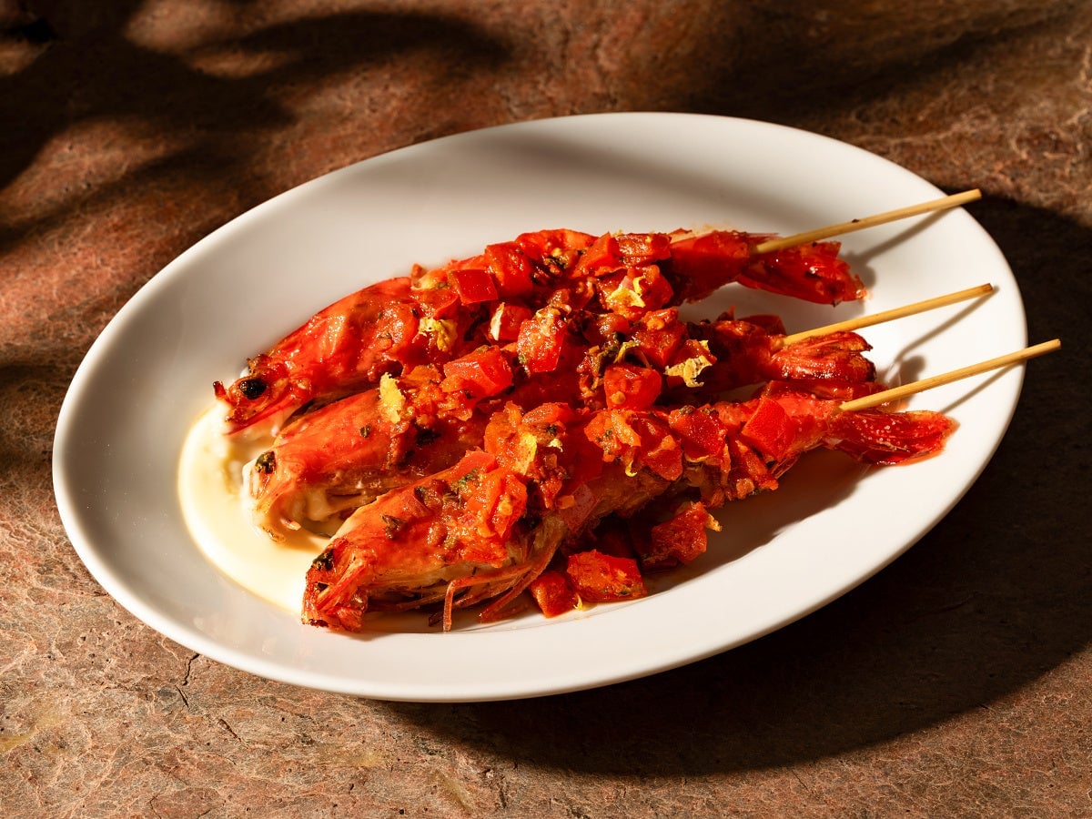 Soft-shell shrimp grill with chipotle salsa & aioli — ¥1,045 (tax included)