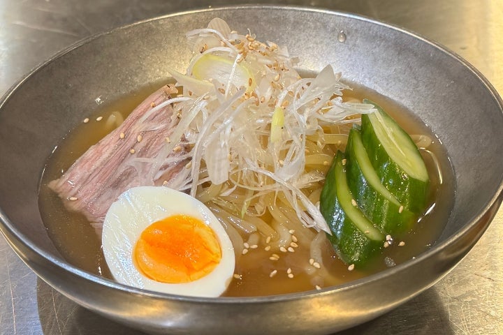 Children's prices are available upon inquiry; leftover food incurs a fee of ¥500 per plate (tax included).