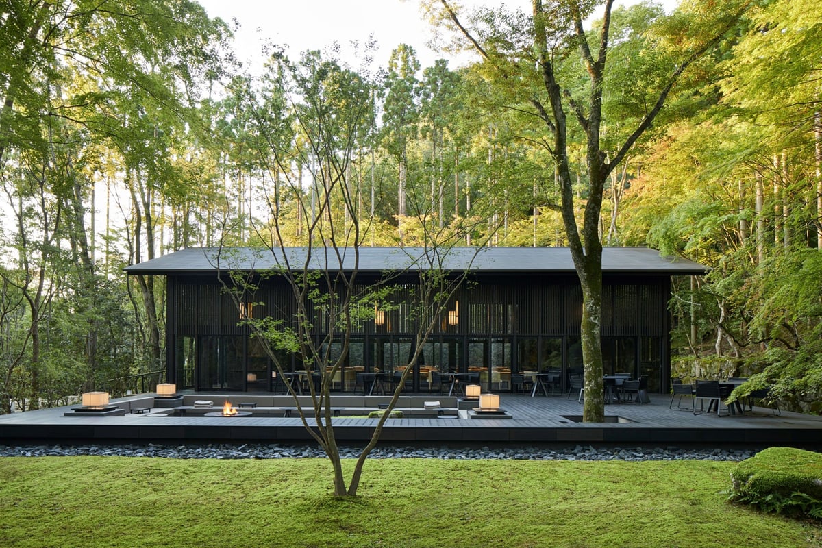 Aman Kyoto Offers Seasonal Summer Dining Experience Surrounded by Lush Forest Gardens