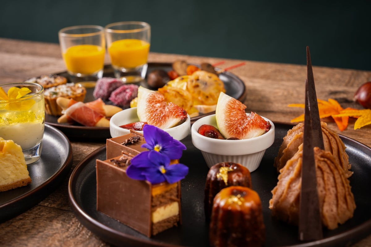 Autumn Afternoon Tea Featuring Chestnut, Pumpkin, and Caramel at Kobe Marriott's GRILL TABLE from ¥3,800