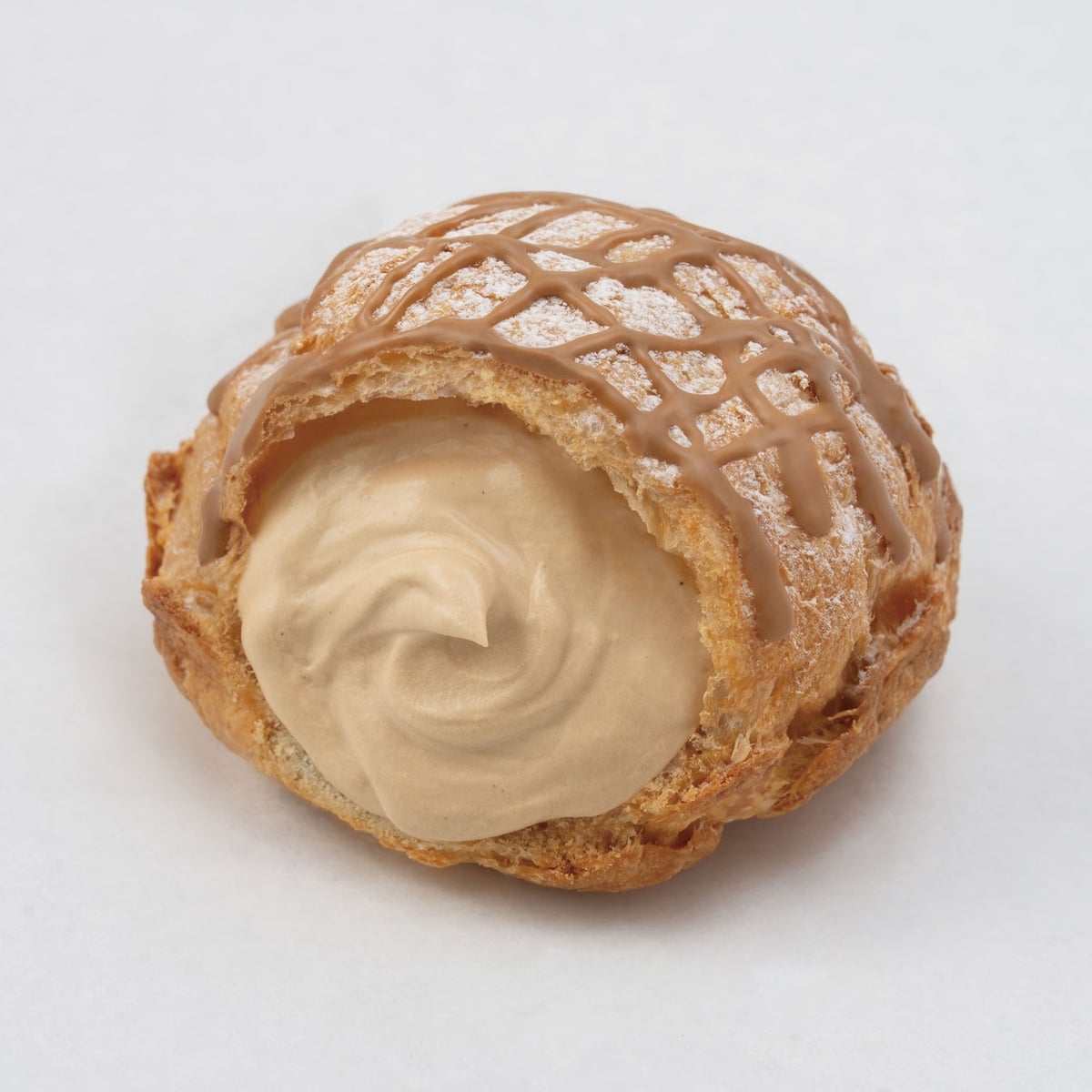 Beard Papa Launches Caramel Macchiato Cream Puff in Japan This September