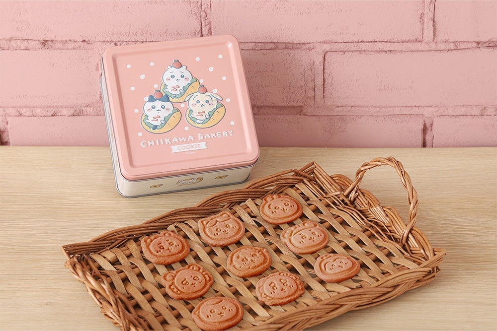 Strawberry Cookie Tin (with ¥3,780 (tax included))