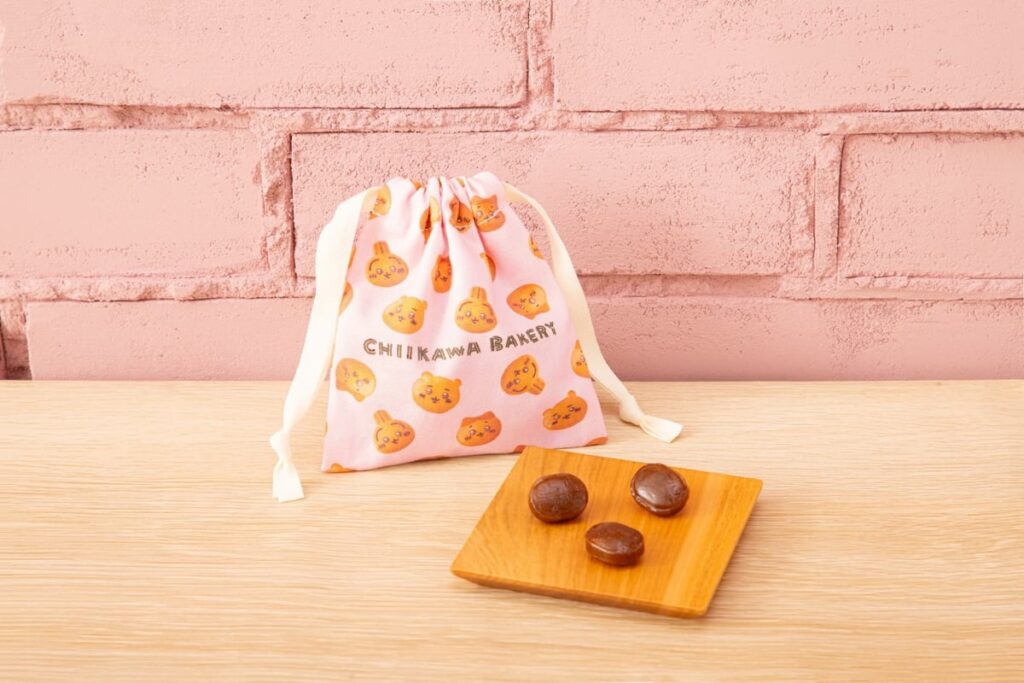 Candy-filled Drawstring Bag (with ¥1,320 (tax included))
