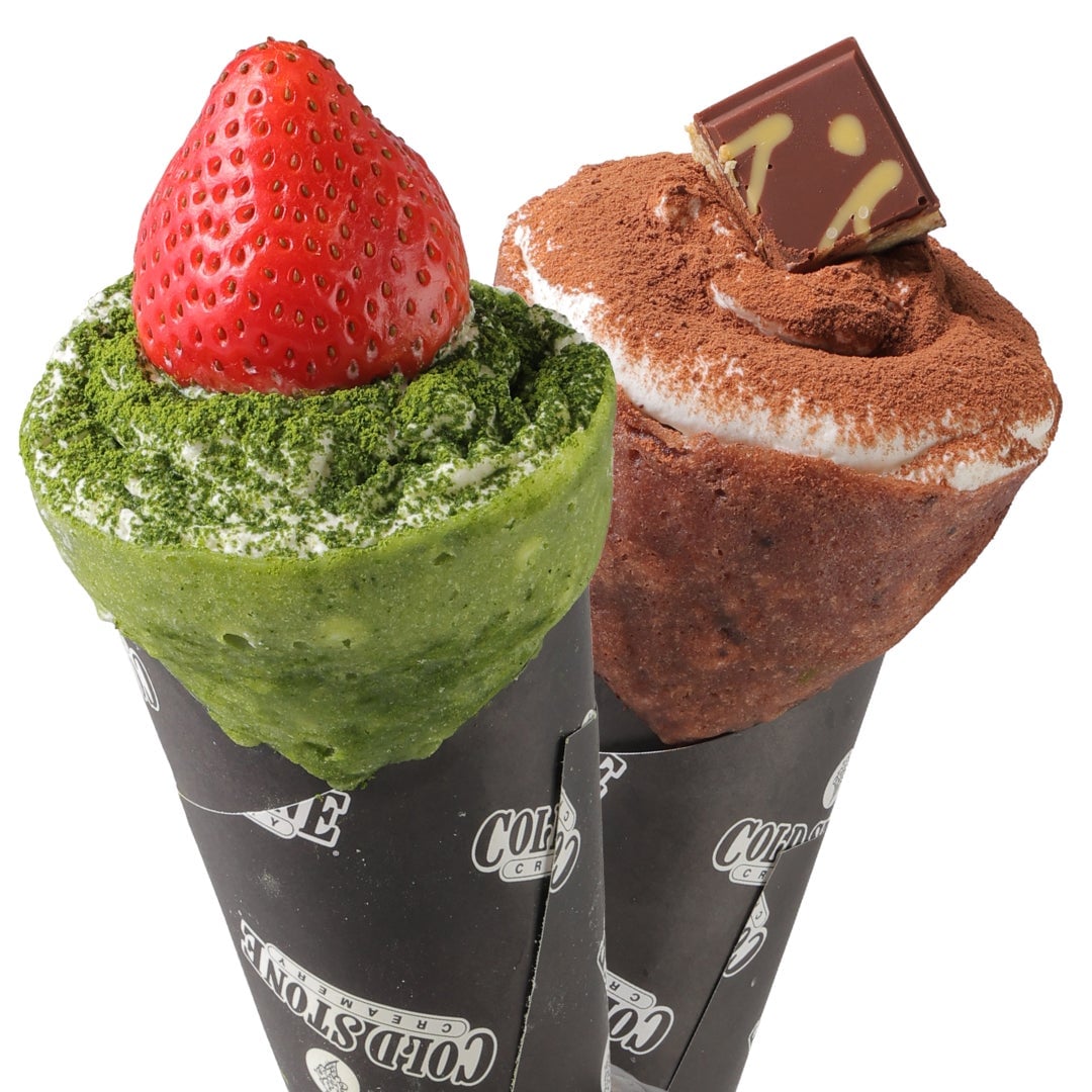 (Left) Nama Mochi Uji Matcha and Strawberry, (Right) Nama Mochi Dubai Choco, each ¥900 (tax included)