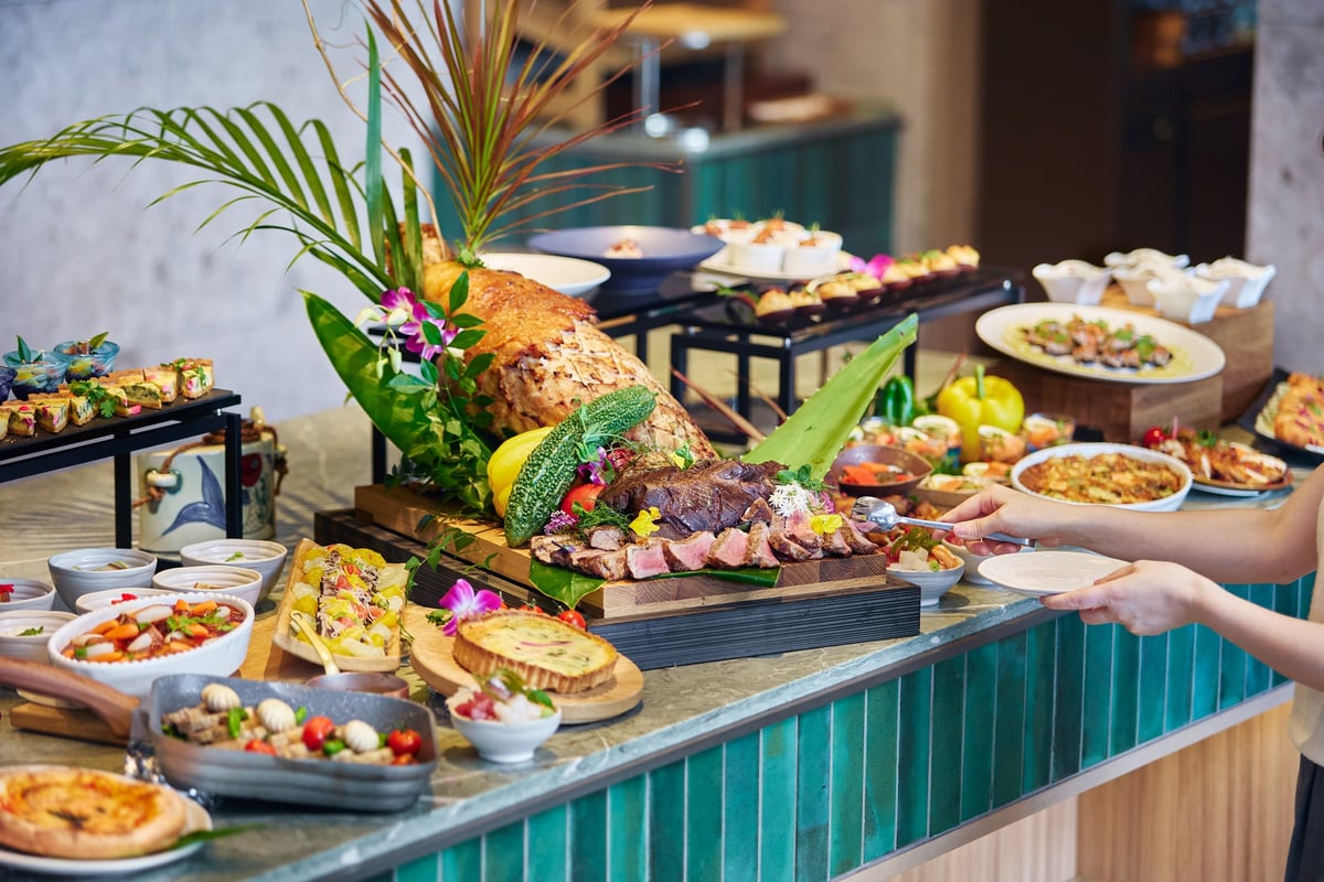 Courtyard by Marriott Okinawa Resort Launches Weekend Lunch Buffet at Beachfront Restaurant Shioka
