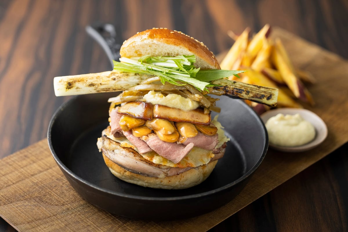 LUCKY DUCK BURGER Image