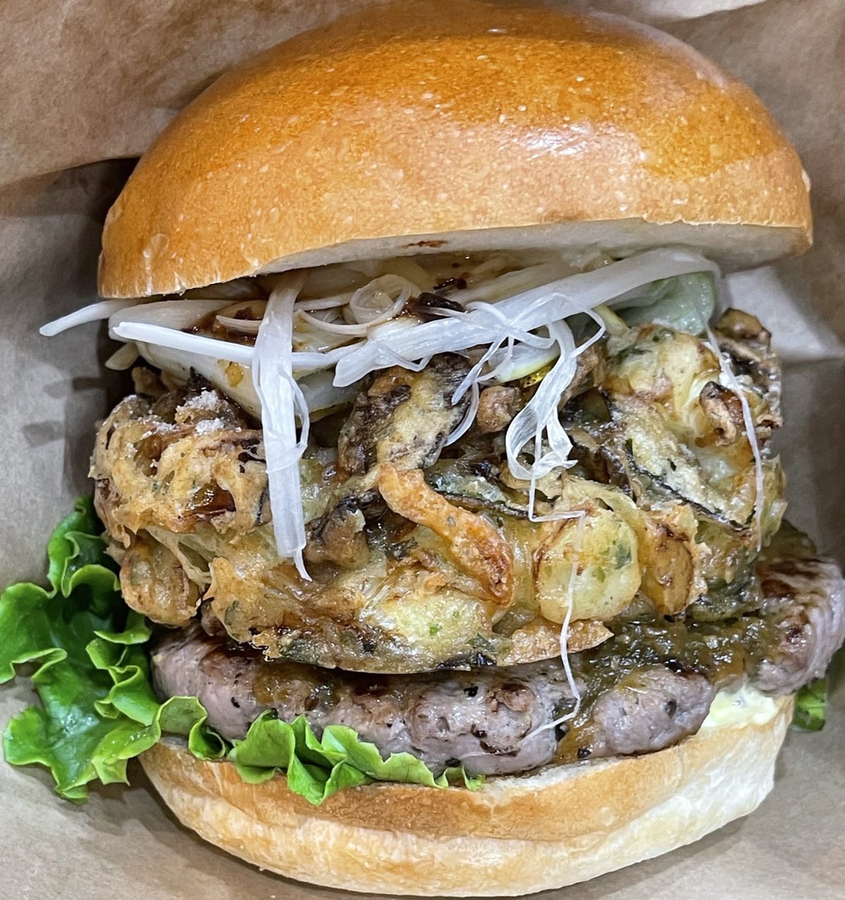 Edo Senju Negi Kakiage BIG Burger — ¥1,980 (tax included)