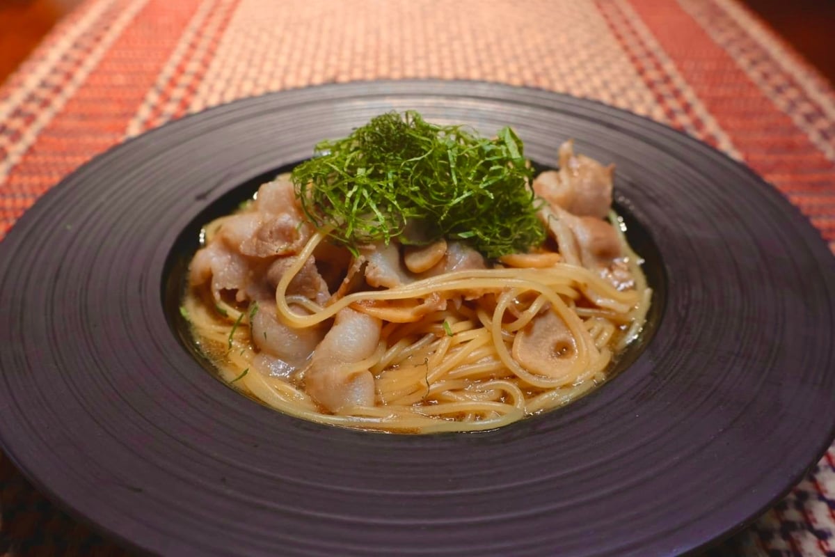 Pork shabu-shabu and plum pasta