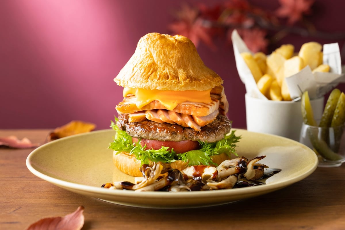 Image of the Mount Fuji Triple Meat Burger