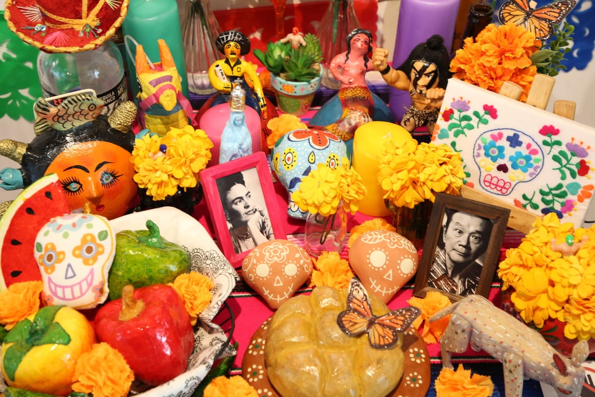 Ofrenda (Altar) for Day of the Dead