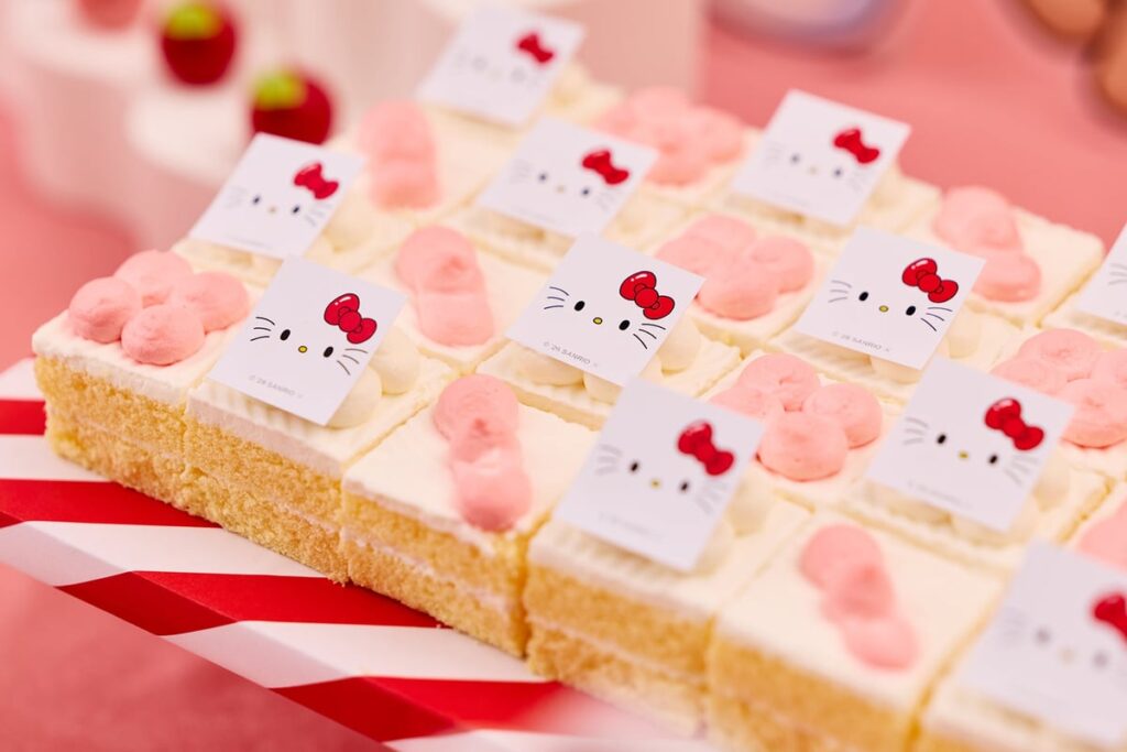 HELLO KITTY's Cutie Shortcake
