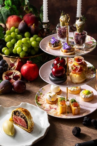 Hilton Tokyo's Metropolitan Grill Returns with Top-Ranked 'Adam and Eve Meat Afternoon Tea'