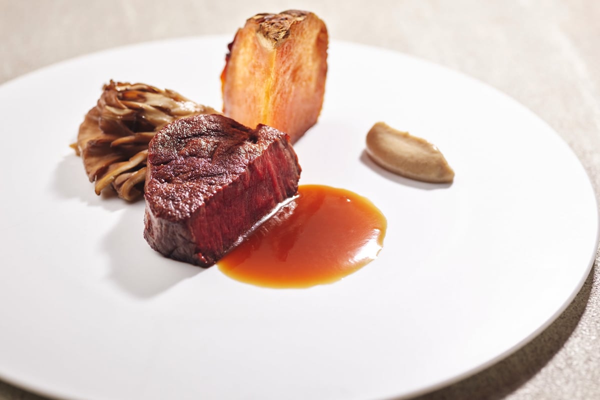 Hokkaido Herb Beef Grill with Kelp-scented Jus de Boeuf Monté *Please note this is an image. Actual menu items may differ.