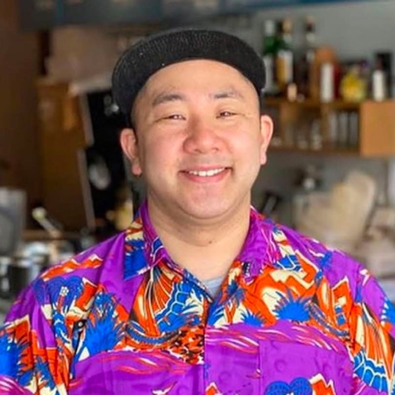 Kazuyoshi Isozaki of Marologabawan pursued the keema curry he ate as a student, leading him into the culinary world. After working at Indian restaurant Anjuna and Eric South, opened Marologabawan in Arai Yakushi.