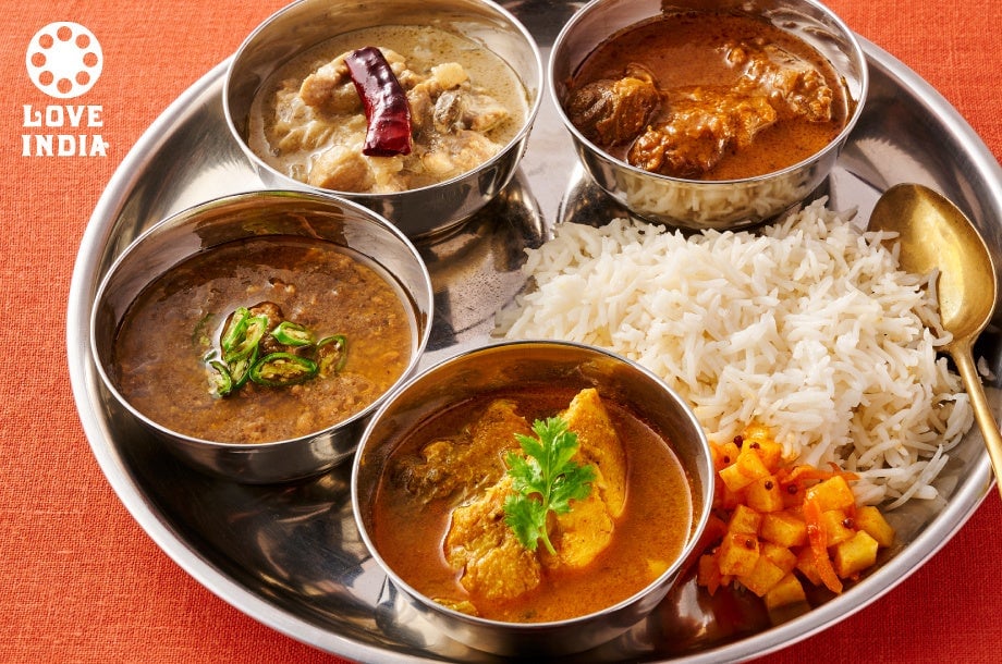 ＜LOVE INDIA＞Thali ¥3,850 (tax included) for one person, available from August 22 to August 24.