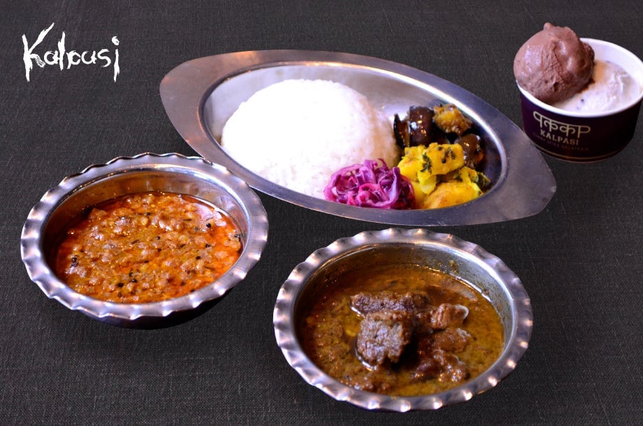 Kalpasi features: Chinese Pork Keema on the left, South Indian Lamb Curry 2-Variety Platter ¥2,301, Single Variety ¥1,801 each, Spice Gelato on the top right ¥701 (per cup, 2 varieties).