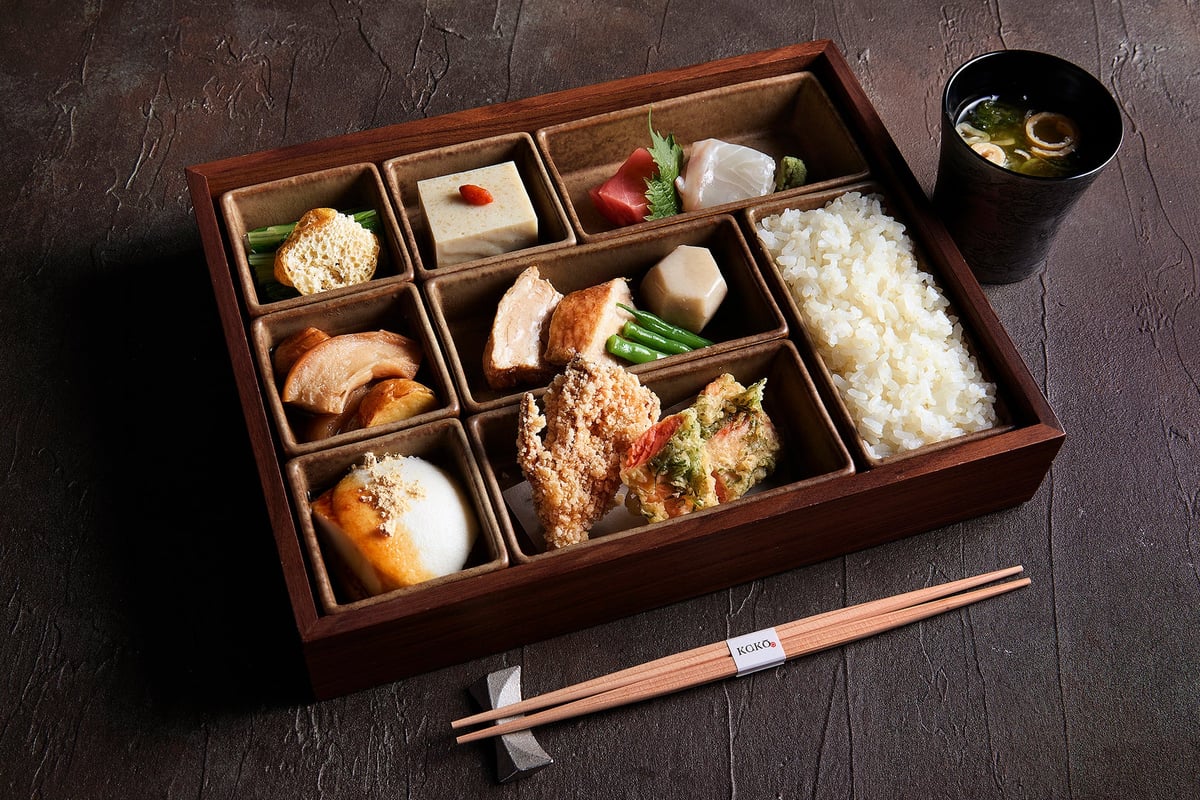 Weekday Limited Lunch 'Seasonal Box Meal' — ¥4,900 (tax included)