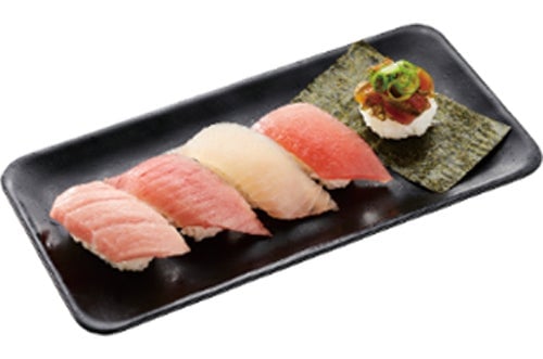 Try our toroneba maguro mekabu maki using seaweed to enhance the umami for ¥128 (tax included ¥140).
