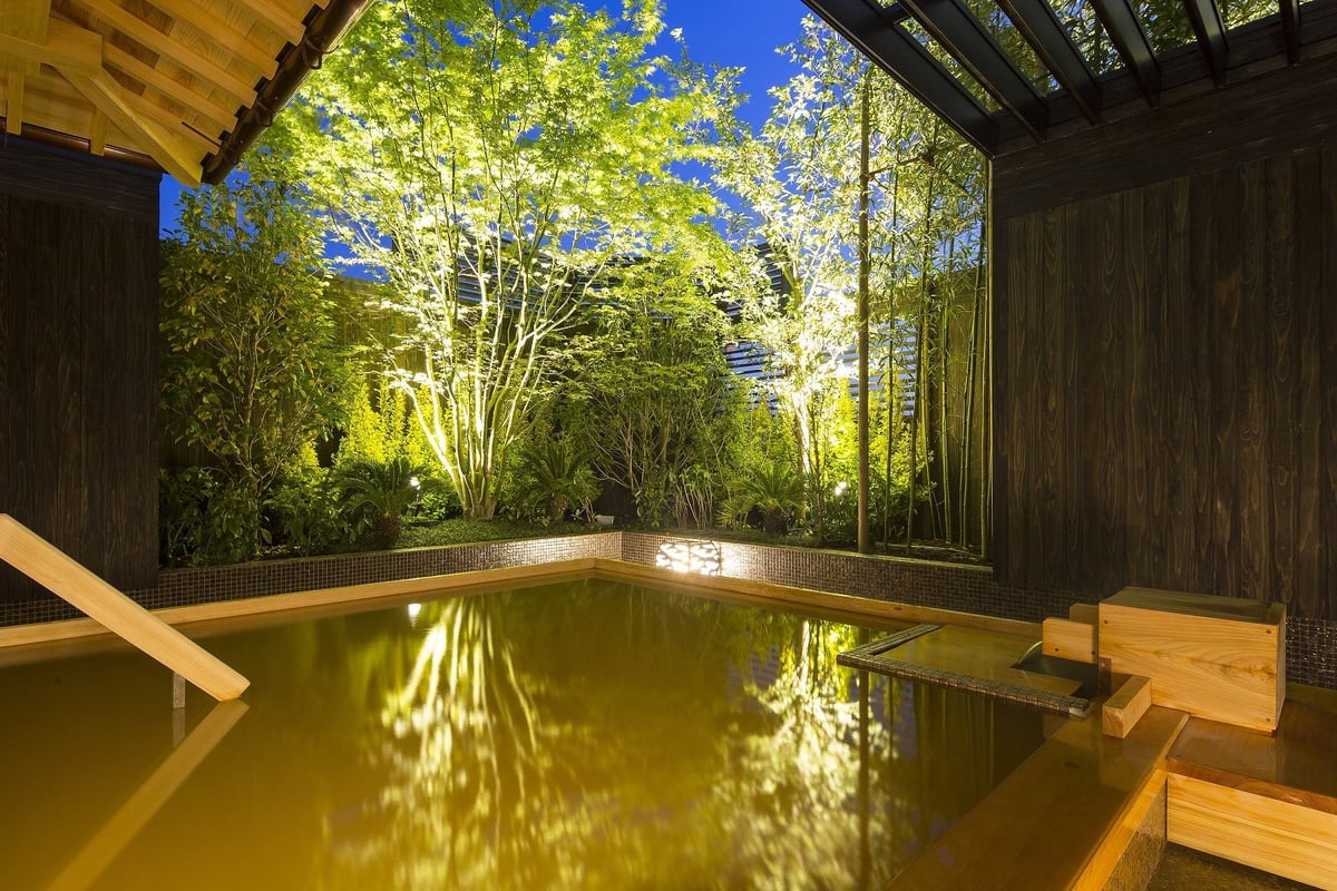Natural hot spring with 100% pure hot spring water bubbling up from beneath the hotel, called Kobe Rokko Onsen Hamaizumi