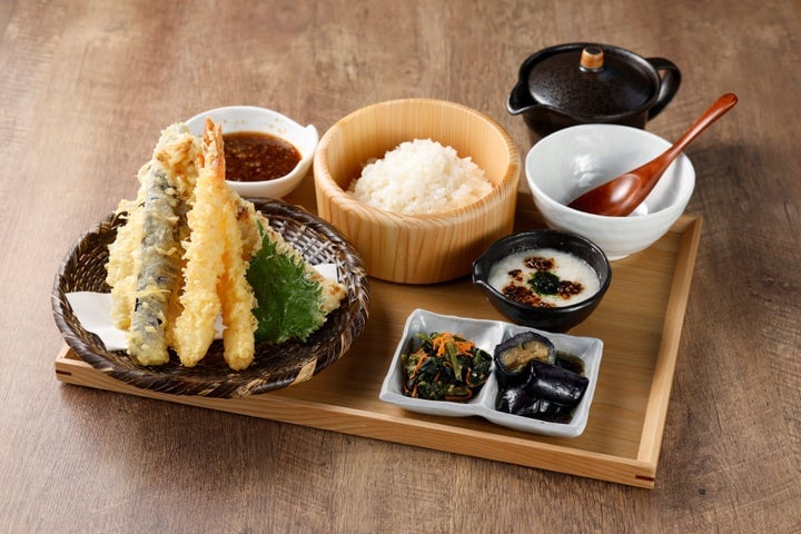 Komefuku Opens in Osaka with Unique Four-Dashi Bar and New Tempura Sushi Menu