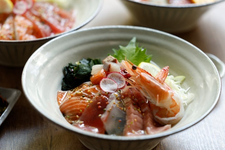 Komefuku Opens in Osaka with Unique Four-Dashi Bar and New Tempura Sushi Menu
