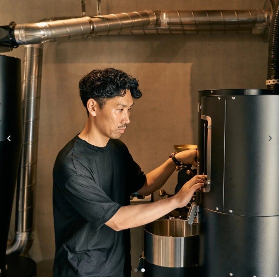 The beans used in the blend are carefully roasted to maximize their acidity and sweetness.