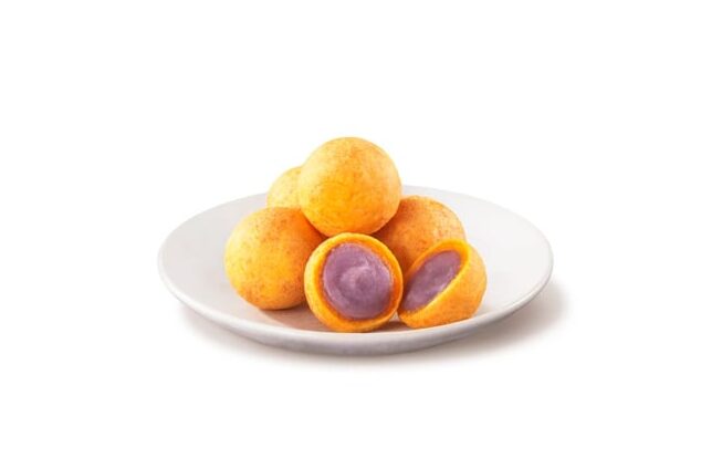 Mos Burger Introduces Autumn Sweet Potato Treats in Japan with New 'Otsuatsu Osatsu Ball' and 'Mazeru Shake'