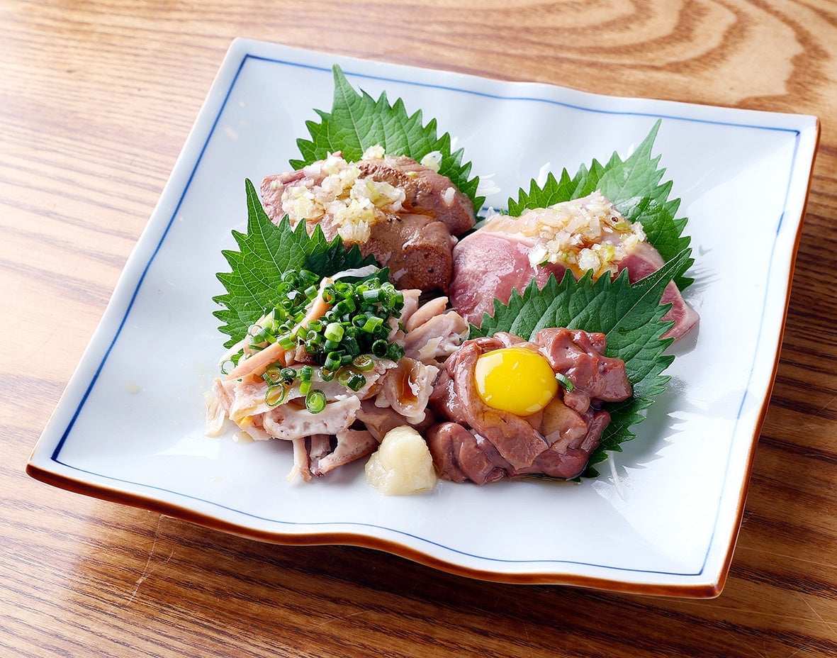 New Izakaya 'Motsuyaki Kushikatsu Asachan' Opens in Hiratsuka