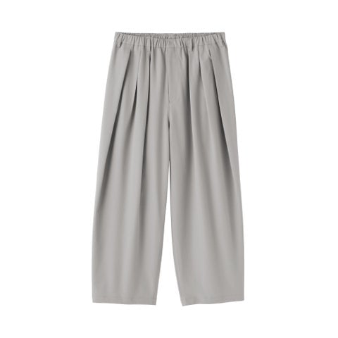 Muji Launches New "Straight Tailored" Clothing Series in Japan