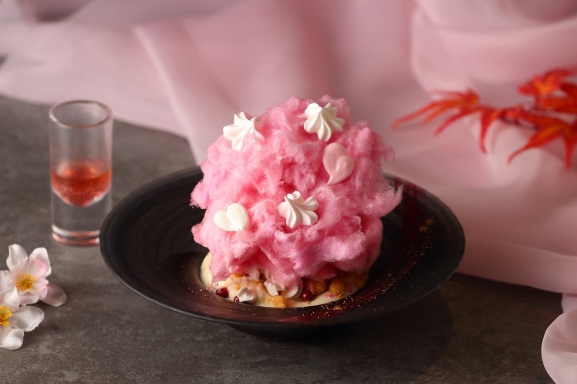 Sakura Hodo ~ Apple and tea parfait with falling maple leaves ~