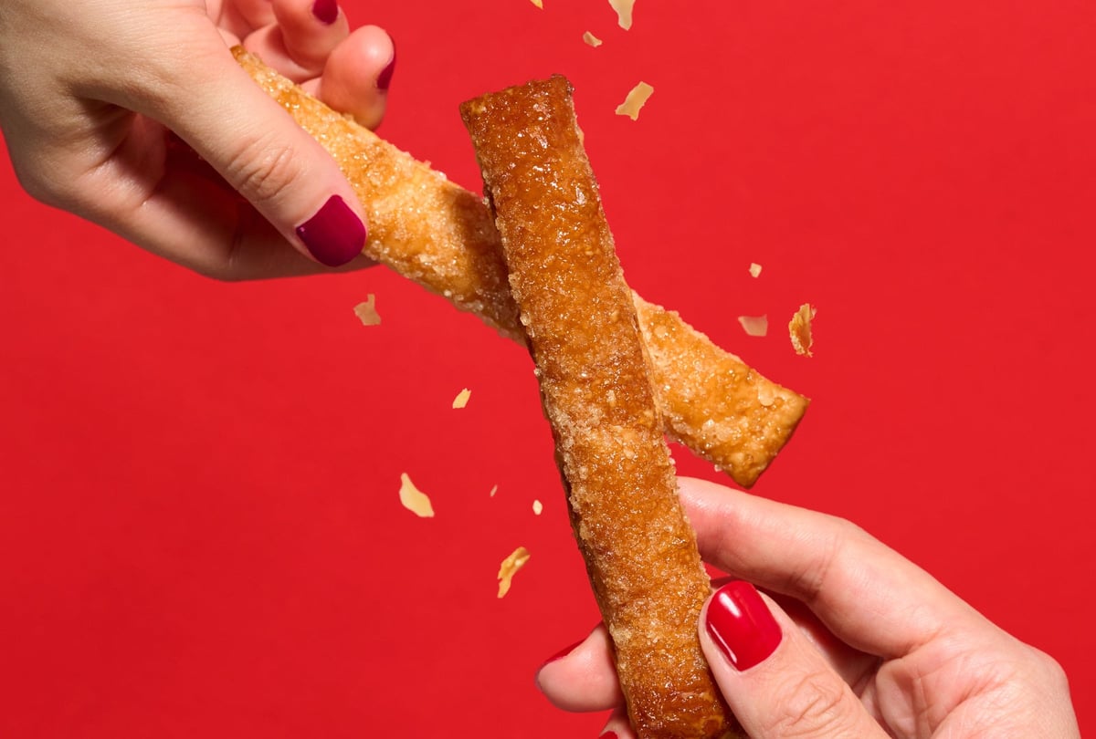 New Stick Pie from RINGO: A Delicious Treat in Tokyo