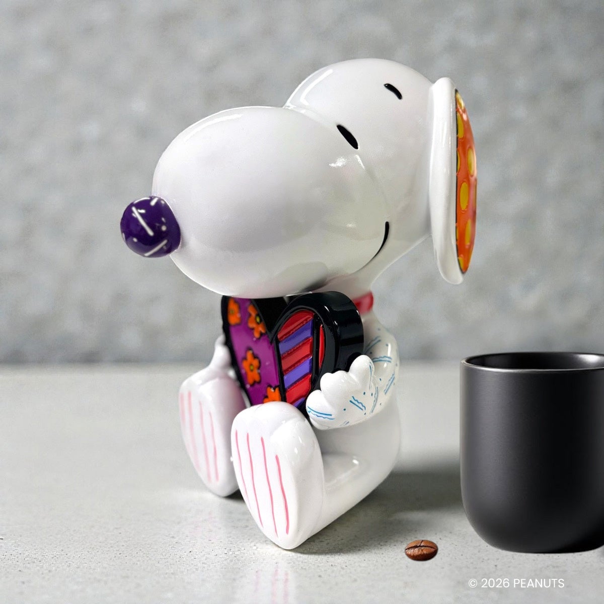 Snoopy Heart Statue