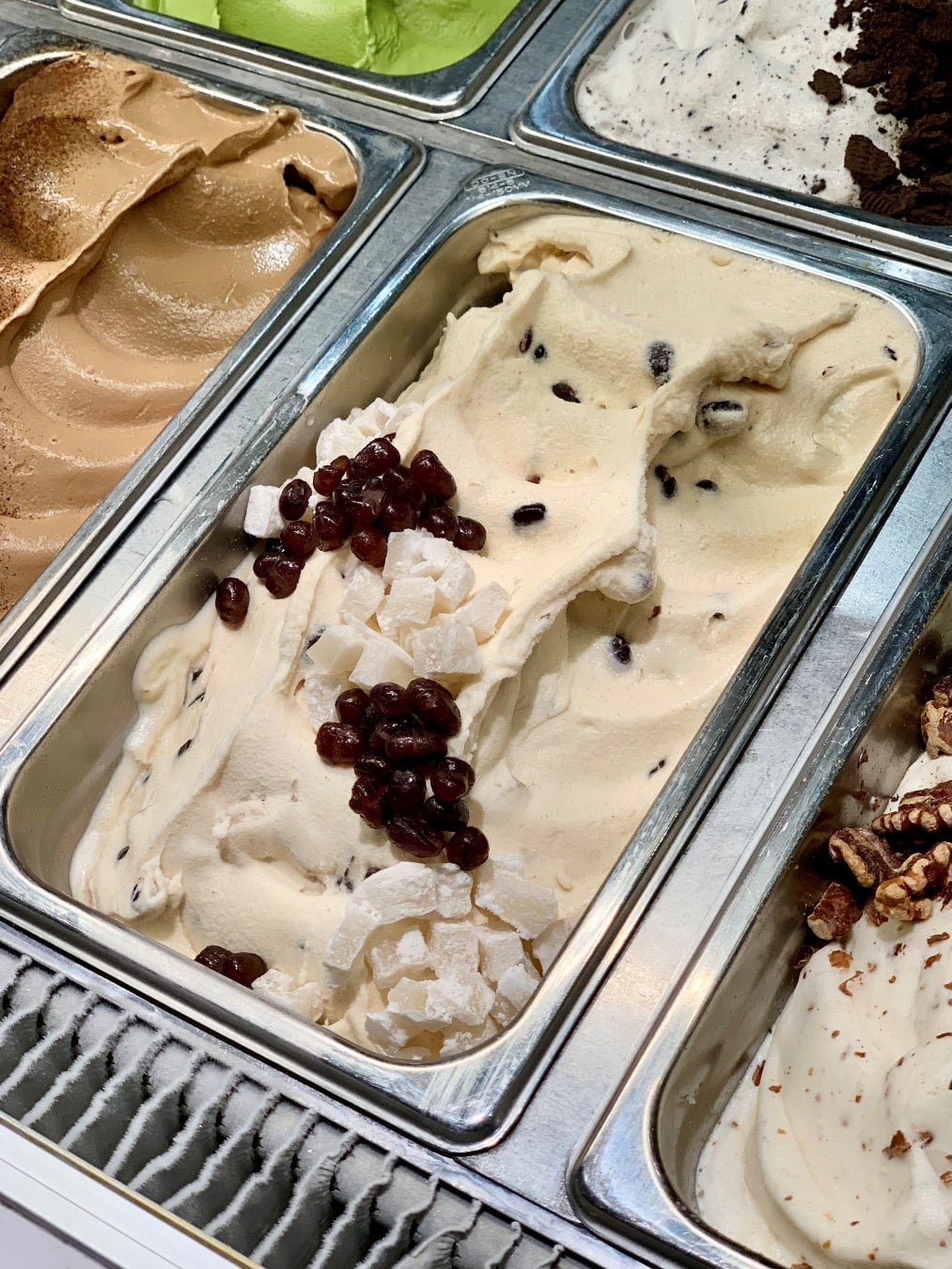 Premium Karubi Offers All-You-Can-Eat Seasonal Desserts and Homemade Gelato in Japan