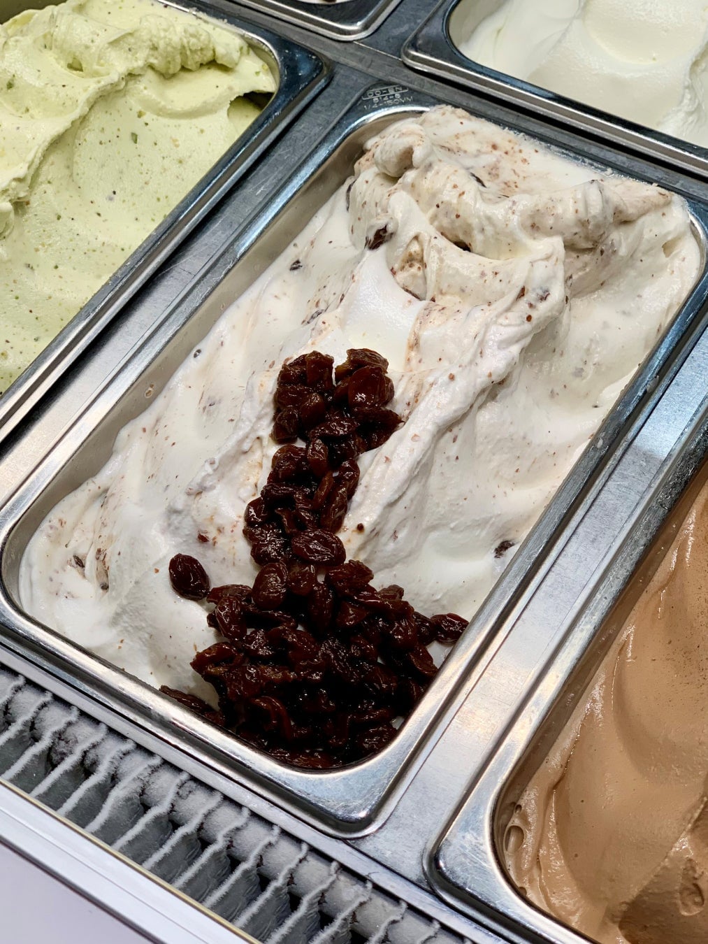 Premium Karubi Offers All-You-Can-Eat Seasonal Desserts and Homemade Gelato in Japan