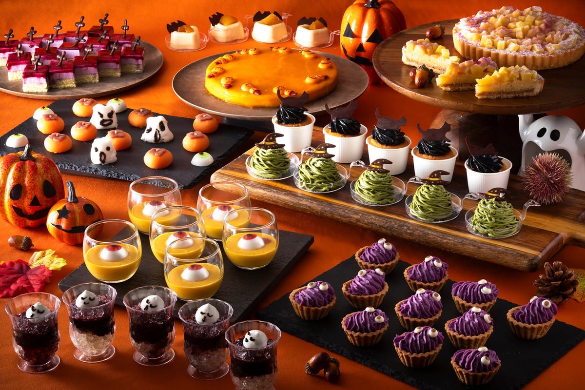 Halloween sweets lunch and night buffet image. Includes menus offered for lunch or dinner only.
