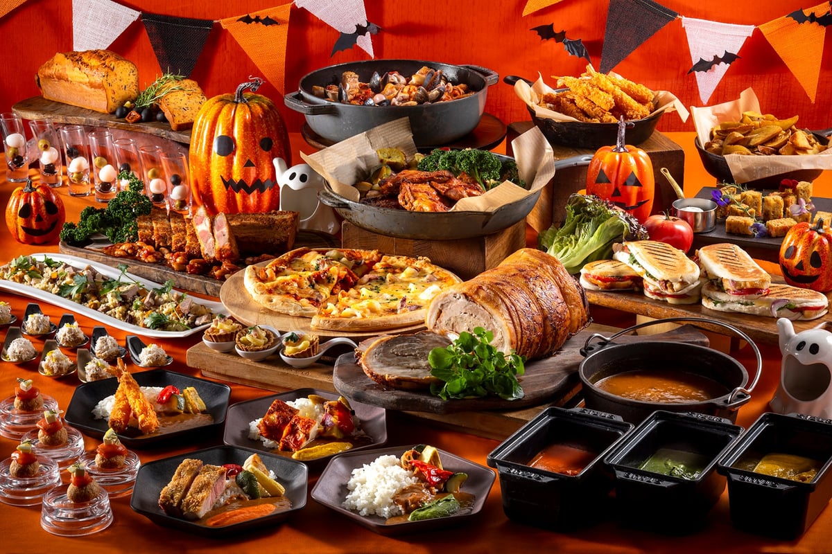 Halloween sweets lunch and night buffet image. Includes menus offered for lunch or dinner only.