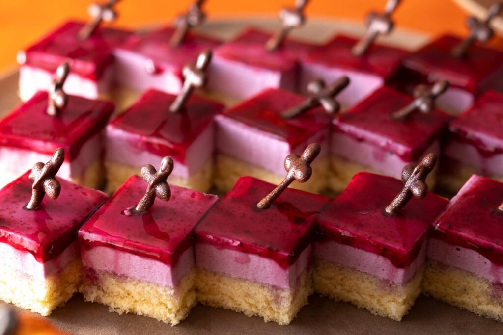 Cassis mousse — ¥650 (tax included).